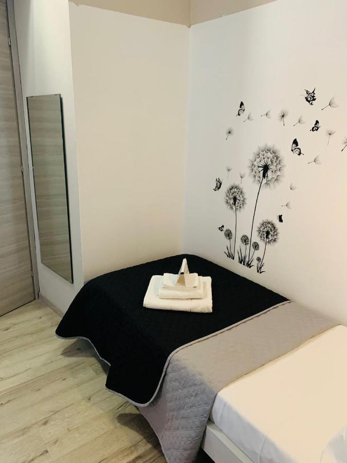 Residenza Lisy Hotel Verbania Ngoại thất bức ảnh