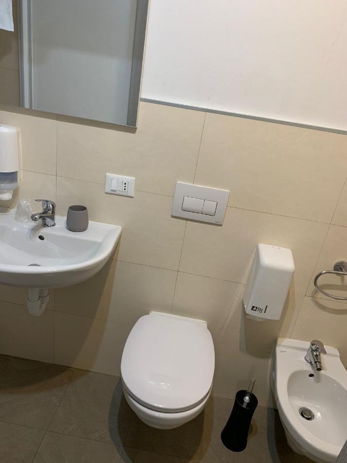 Residenza Lisy Hotel Verbania Ngoại thất bức ảnh